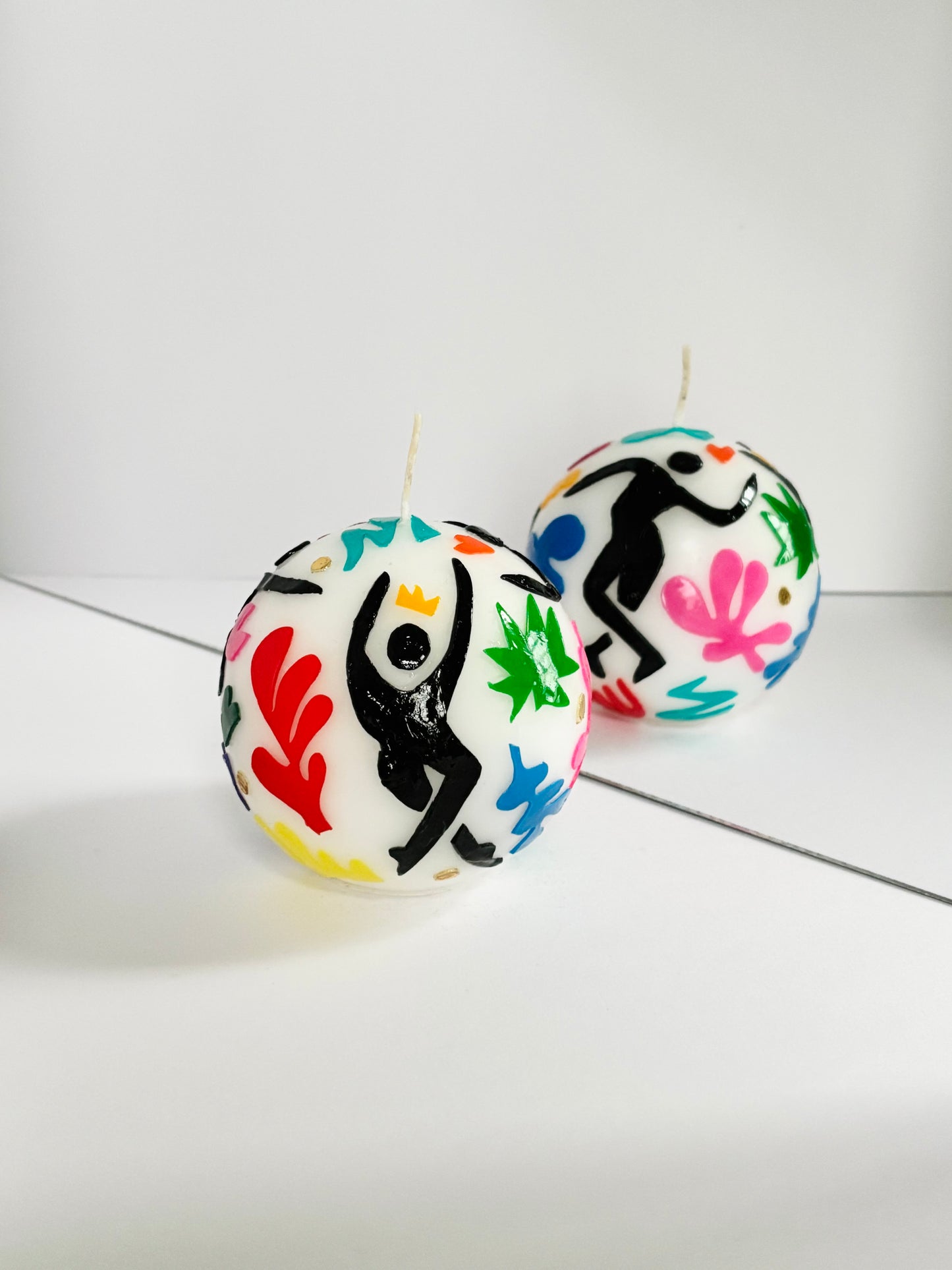 Tropical Carnival Ball Candle – Rainbow