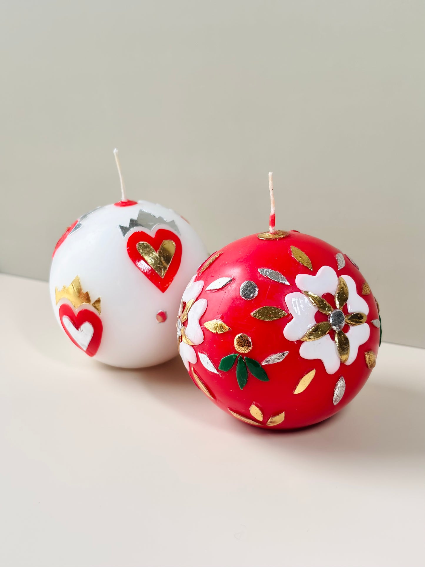 Winter Blossom & Majestic Hearts Christmas Candle Gift Set (Set of 2)