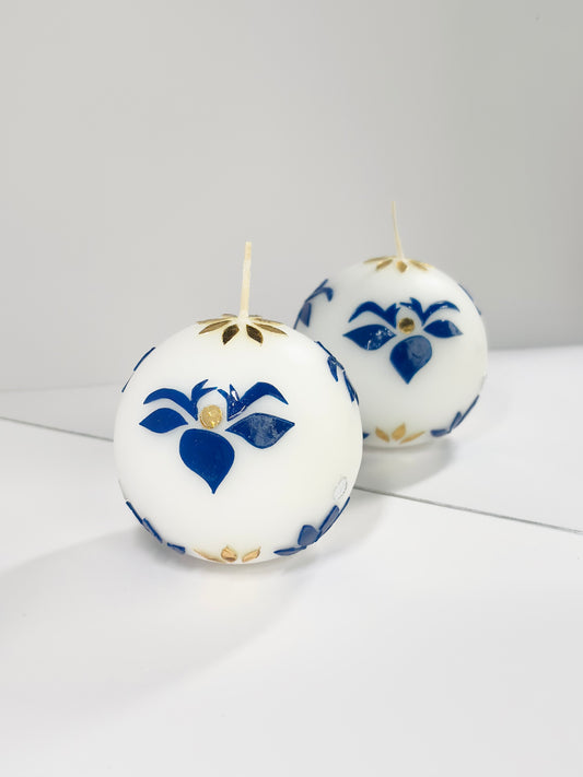 Snow Iris Ball Candle – White and Blue