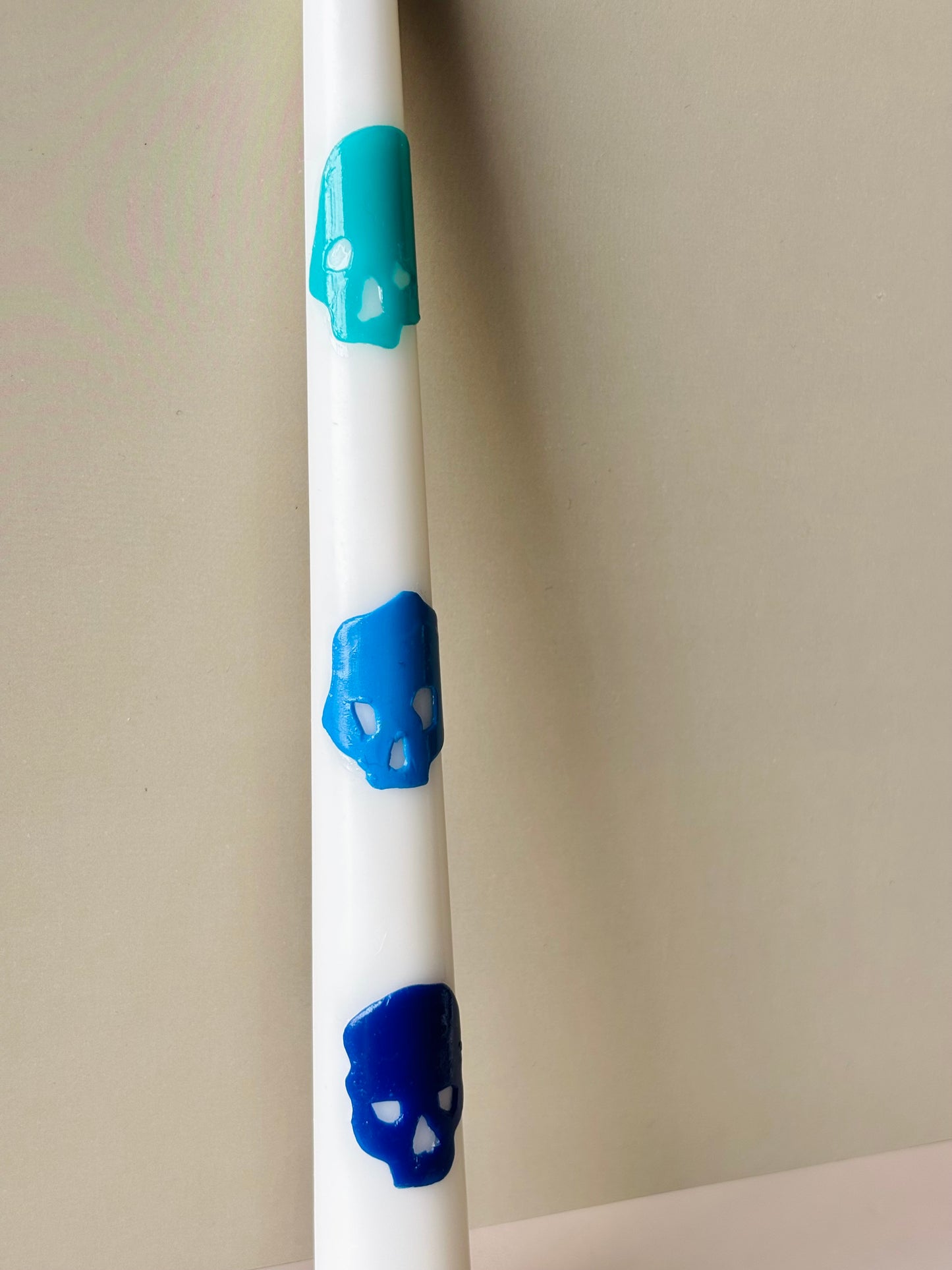 Memento Skull Taper Candle – Blue