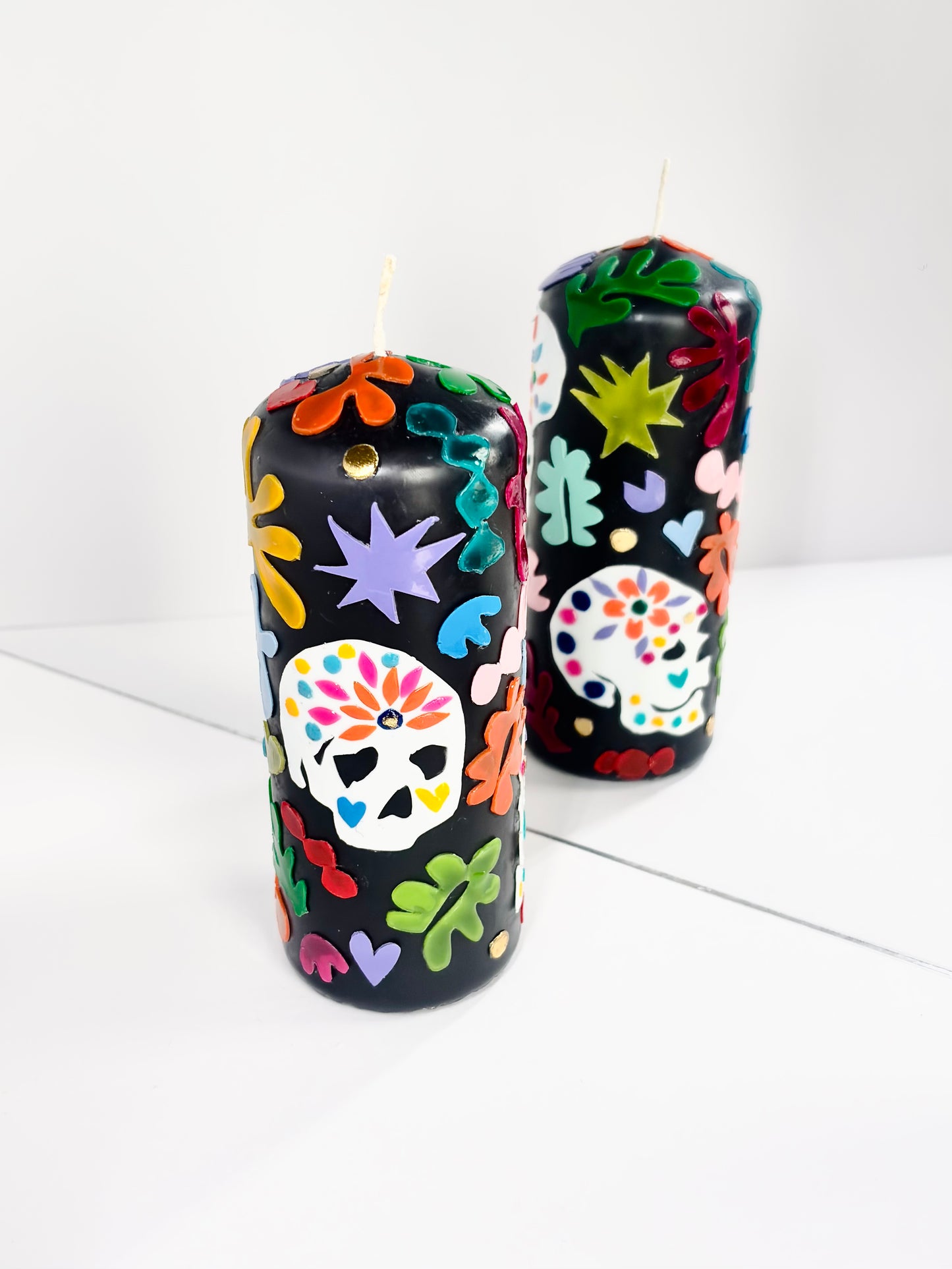 Tropical Skull Pillar Candle – Multicolour