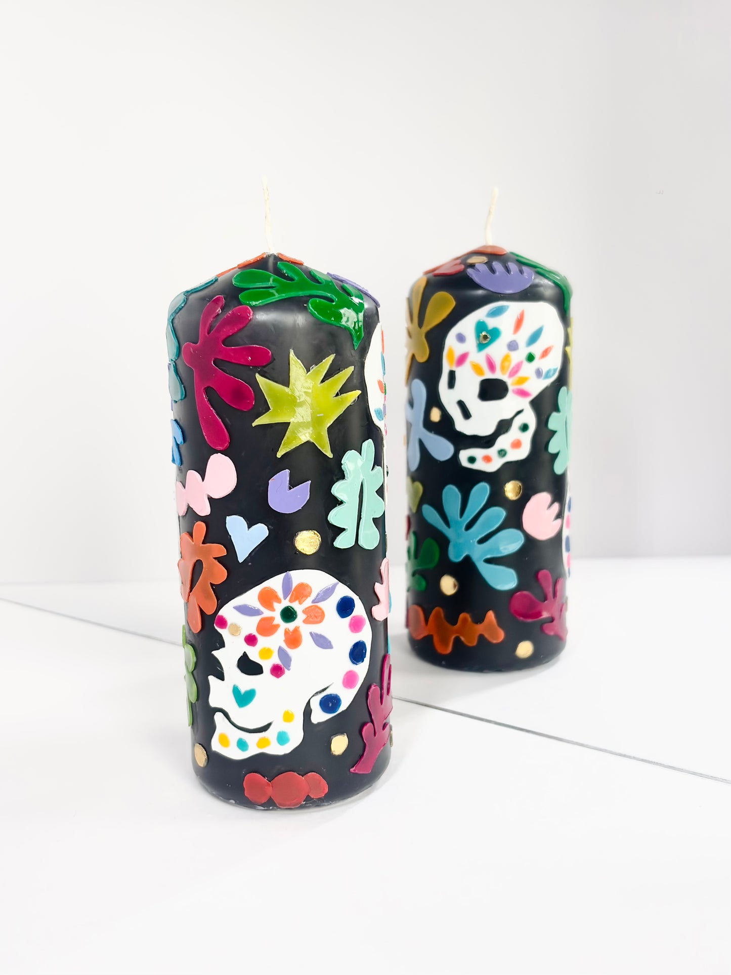 Tropical Skull Pillar Candle – Multicolour