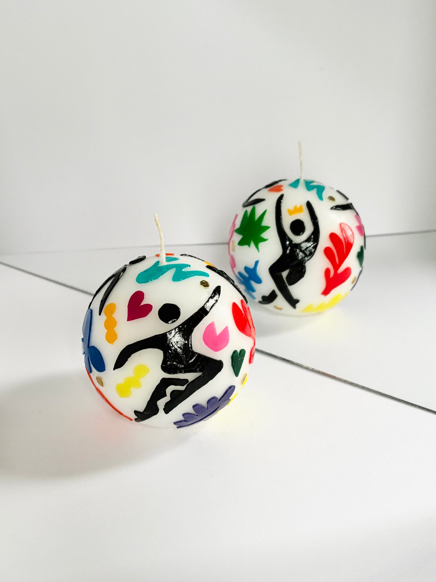 Tropical Carnival Ball Candle – Rainbow