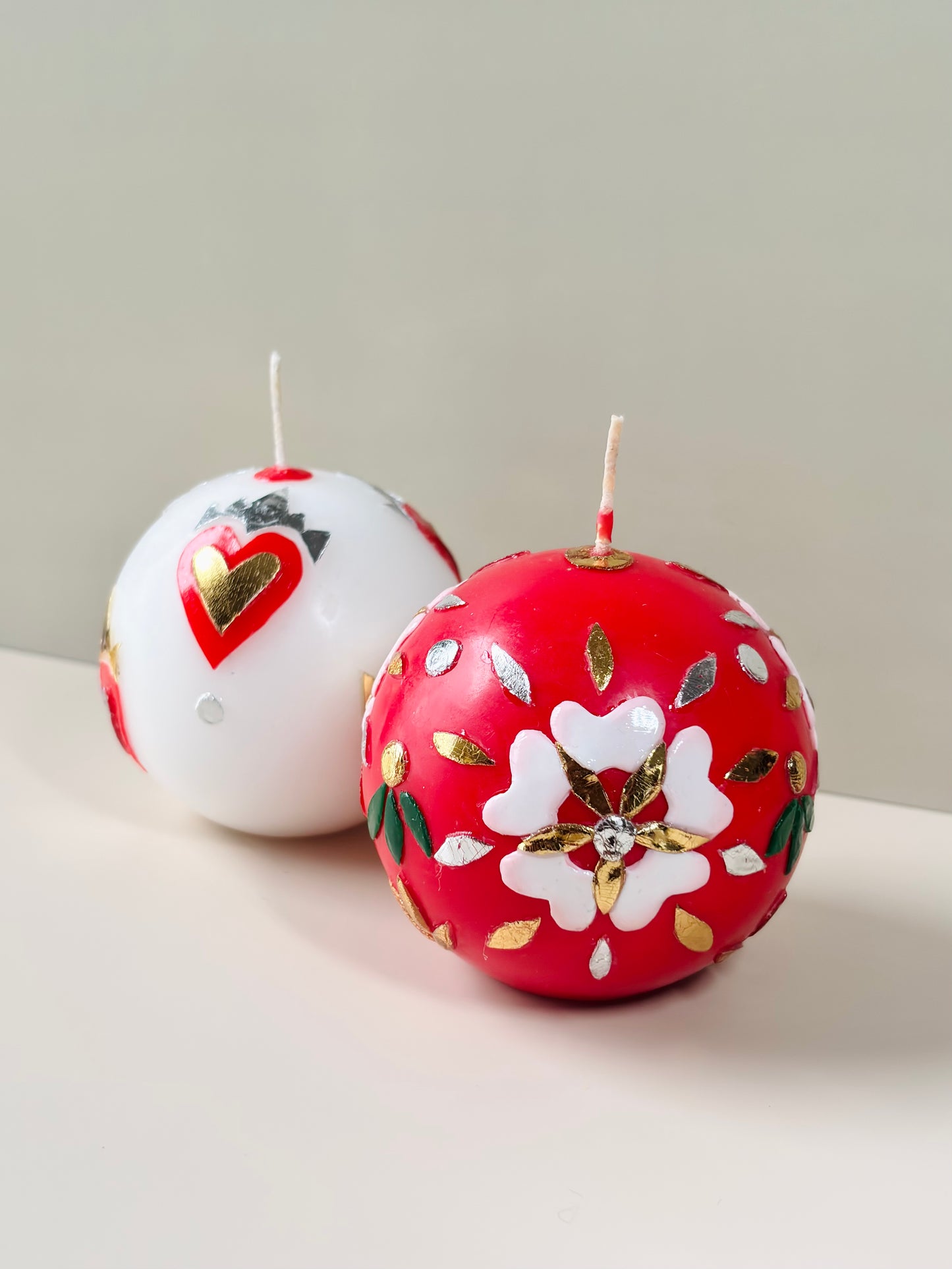 Winter Blossom & Majestic Hearts Christmas Candle Gift Set (Set of 2)